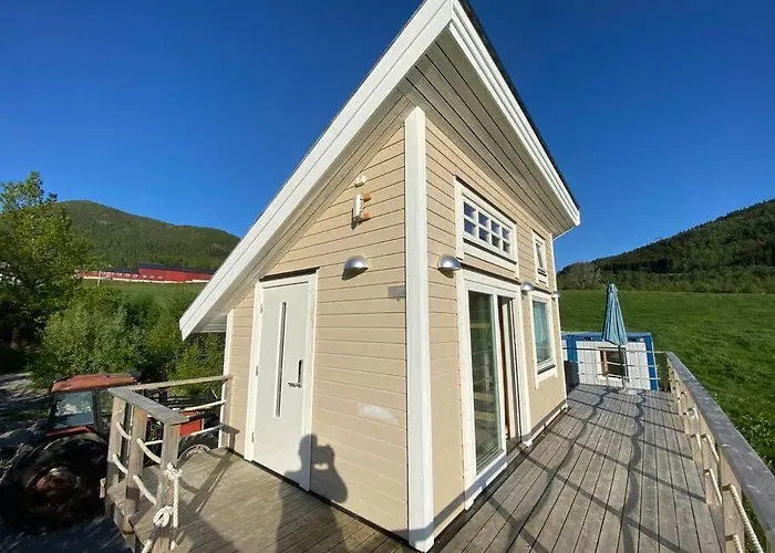 Minihus Med Drommeutsikt Til Sunnmorsalpene