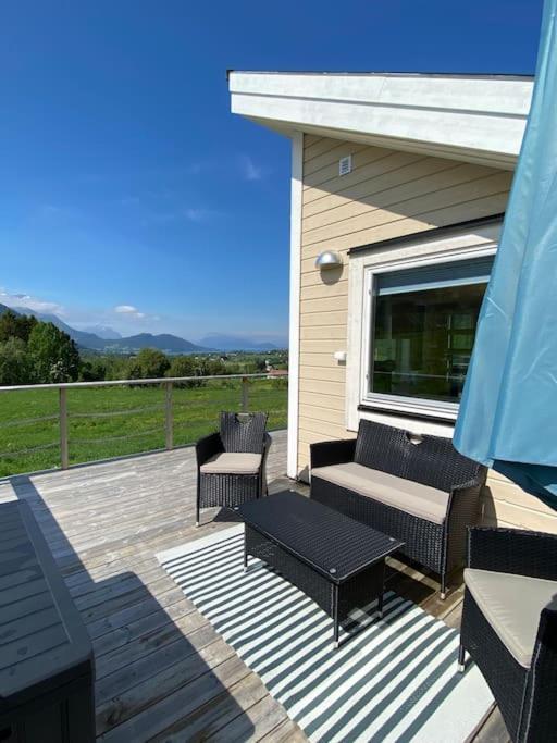 Apartment Minihus Med Drommeutsikt Til Sunnmorsalpene