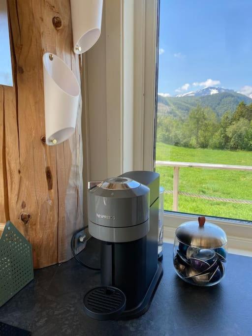 Minihus Med Drommeutsikt Til Sunnmorsalpene Apartment Aure (Sykkylven)