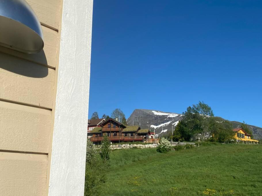 Lägenhet Minihus Med Drommeutsikt Til Sunnmorsalpene